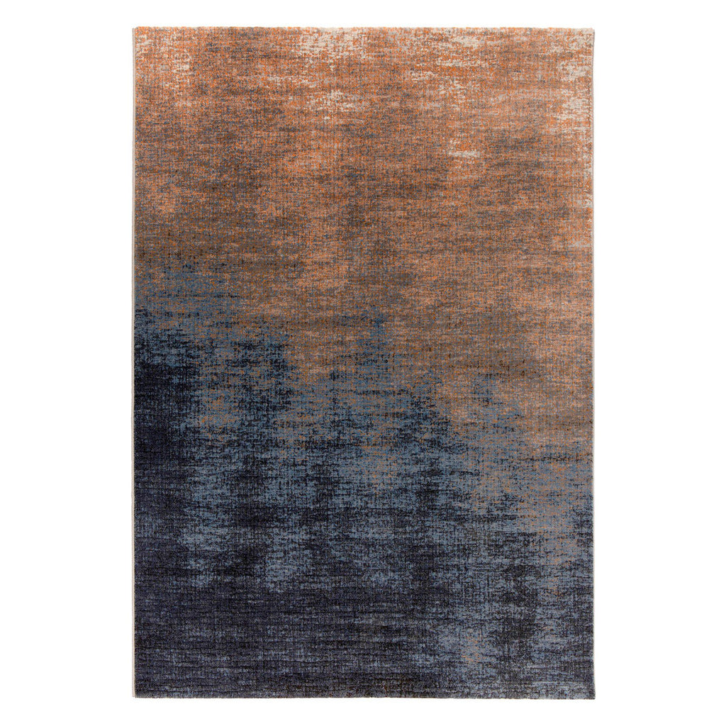 Tapis salon Venasque naturel et marine en polypropylène, vue de dessus sur fond blanc