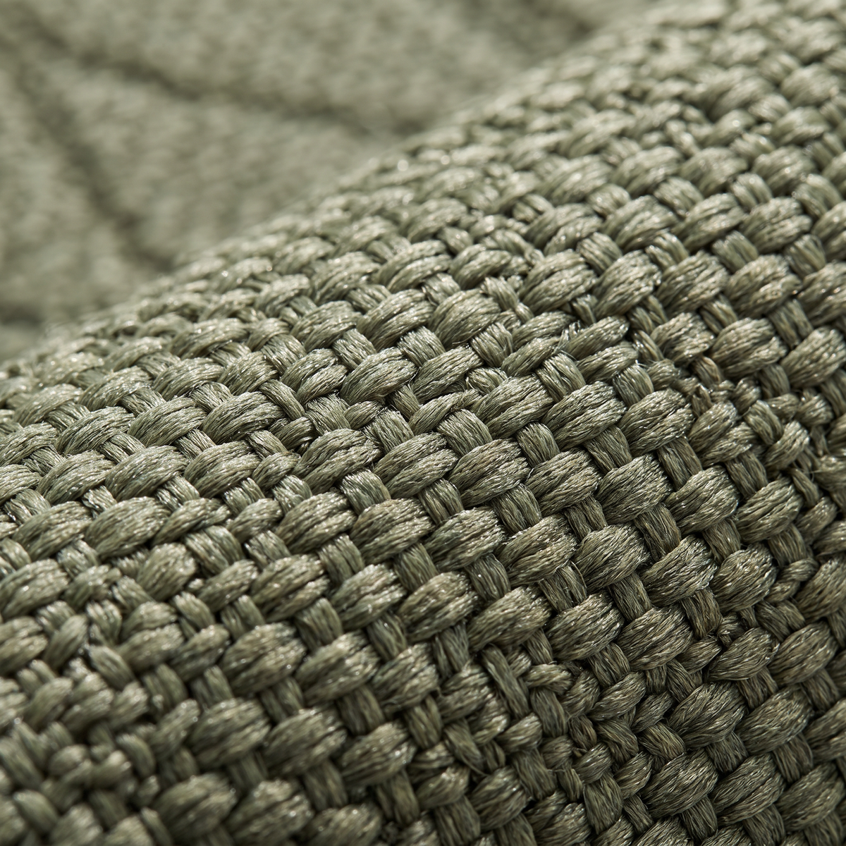 Zoom qualité du tissage du tapis Porquerolles Eucalyptus
