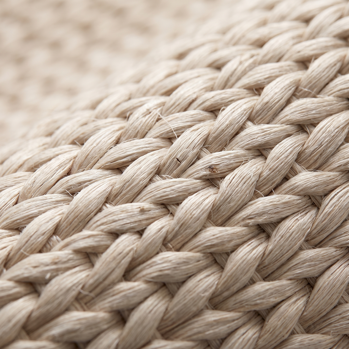 Zoom qualité du tissage du tapis Roussillon Ivoire