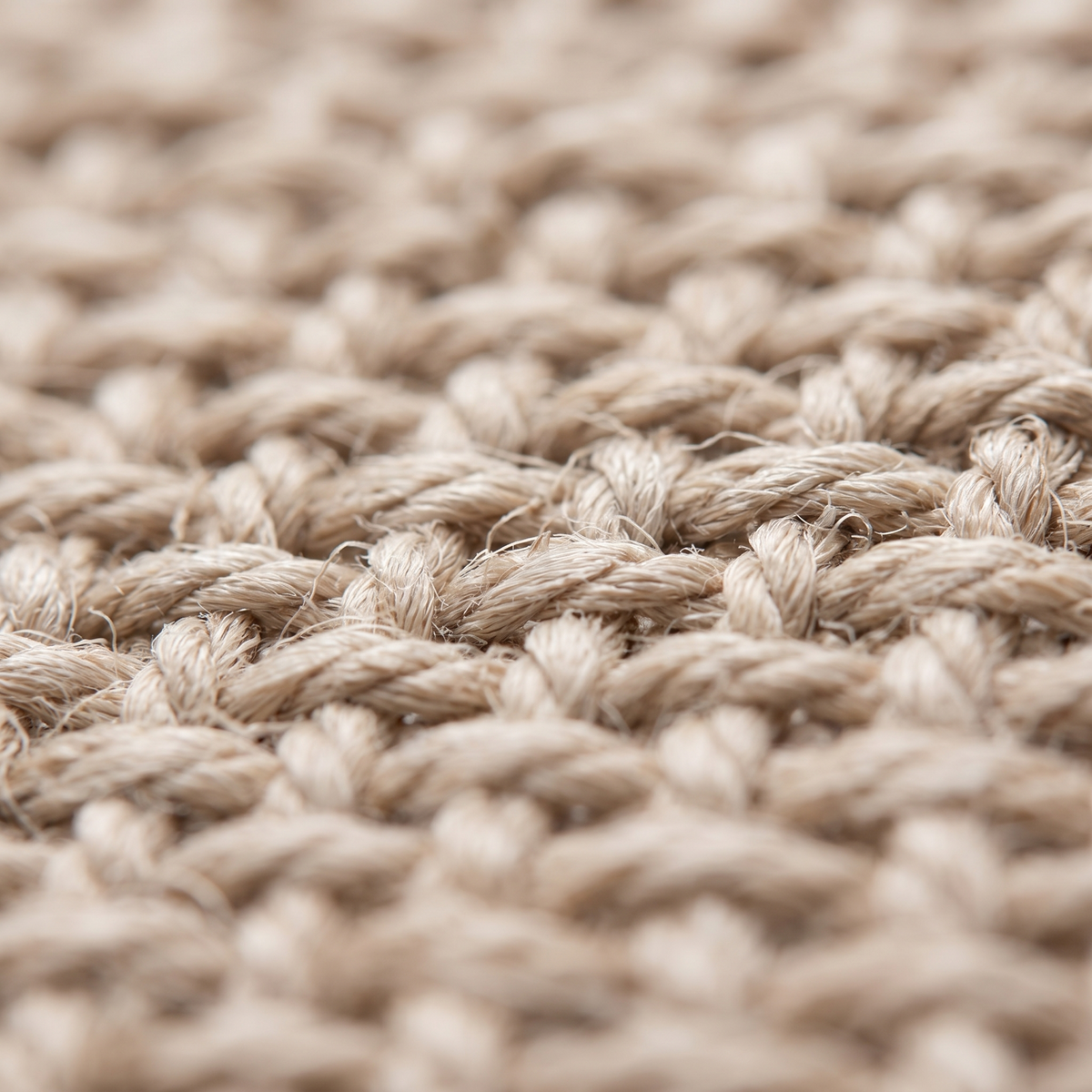 Zoom qualité du tissage du tapis Moustiers Naturel