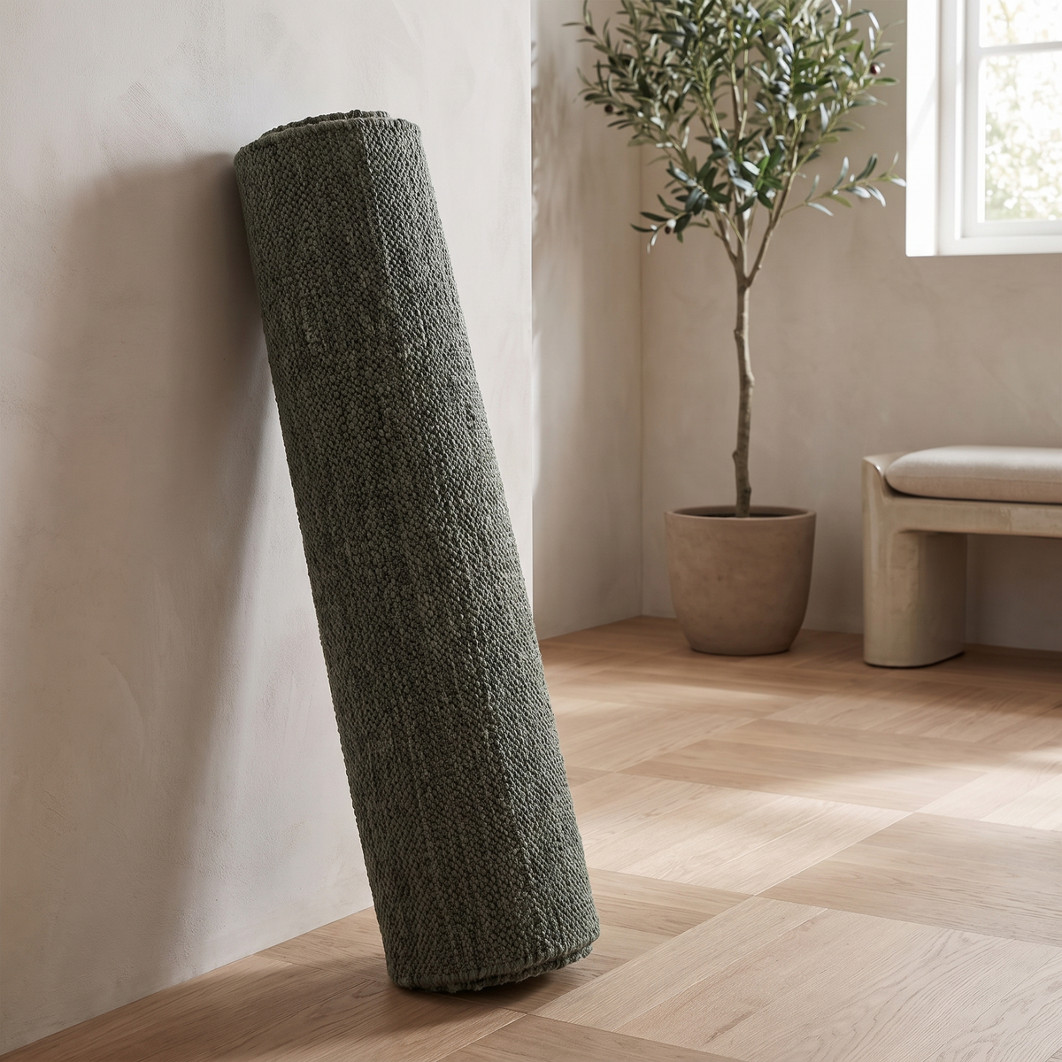 Tapis Dieulefit Thym roulé en situation dans une entrée