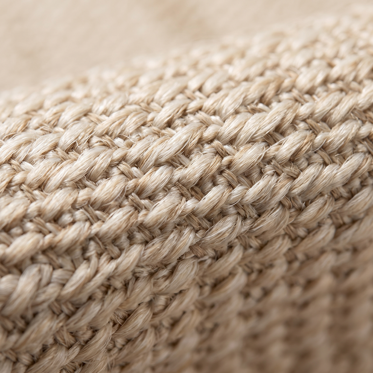Zoom qualité du tissage du tapis Lavezzi Naturel