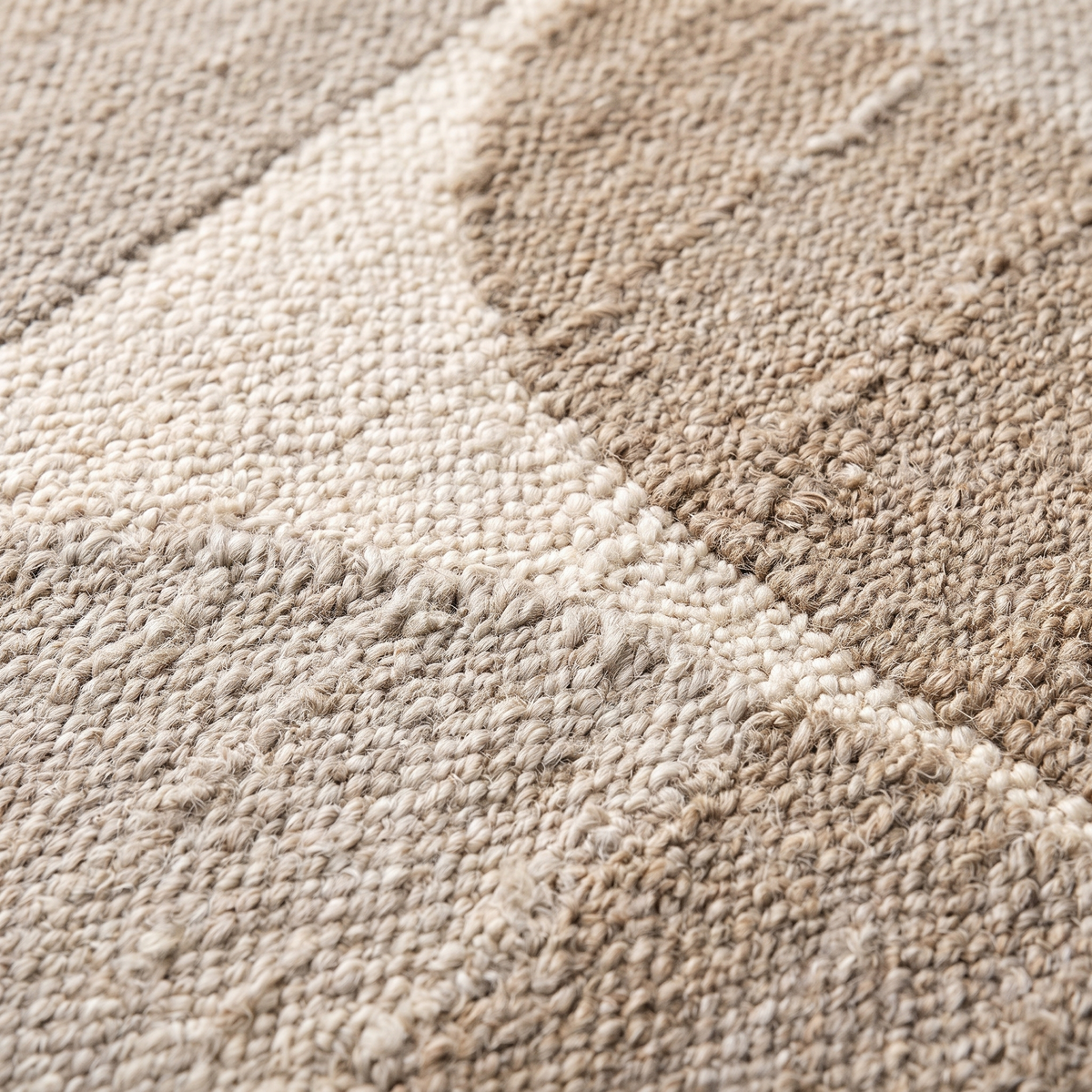 Zoom qualité du tissage du tapis Domme Naturel