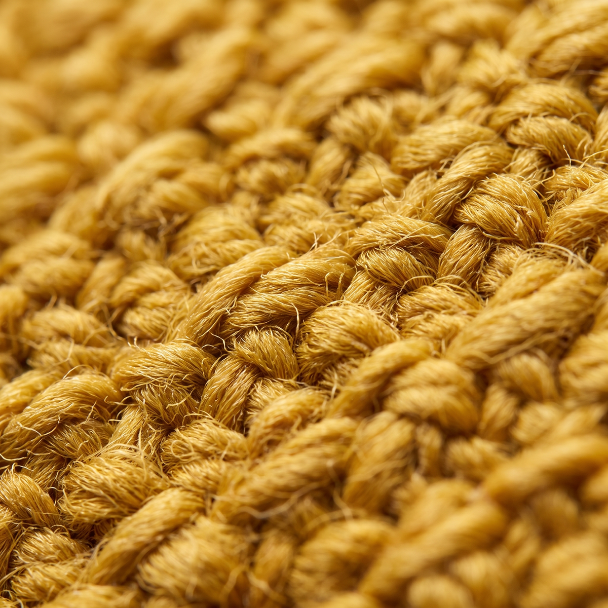 Zoom qualité du tissage du tapis Arradon Moutarde
