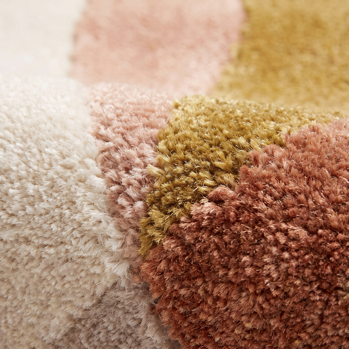Zoom qualité du tissage du tapis Ossau Bronze