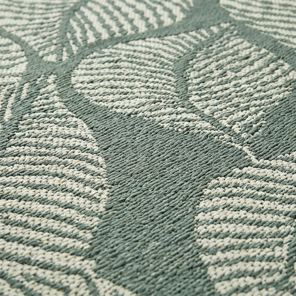 Zoom qualité du tissage du tapis recyclé Lavandou Eucalyptus